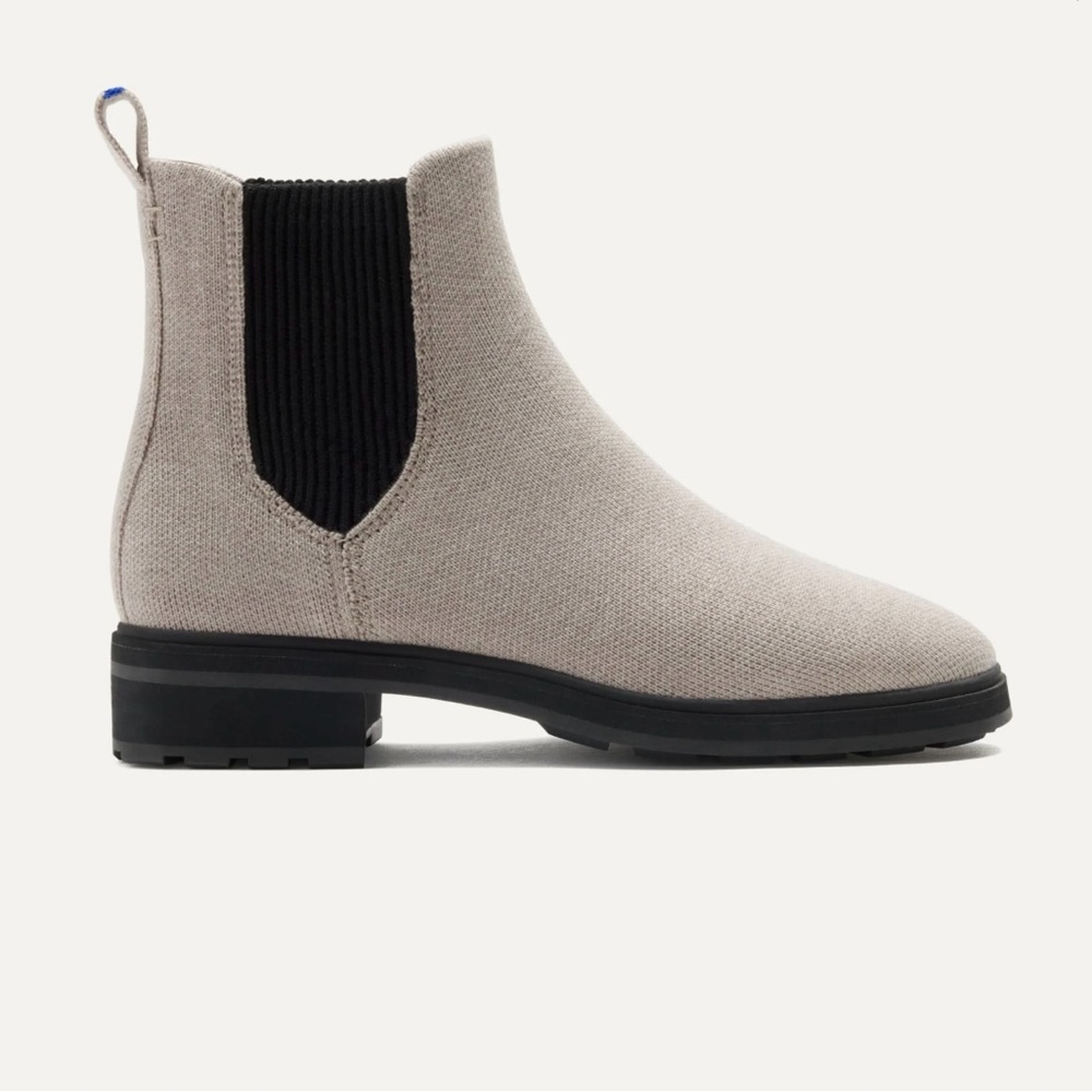 ROTHY’S LUG BOOT in DOVE. Size 9. NEW IN BOX